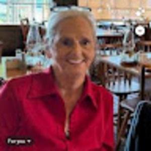 Meet your Posher, Debbie